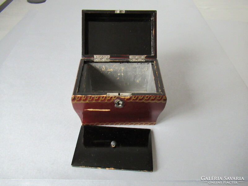 Old oriental lacquer box