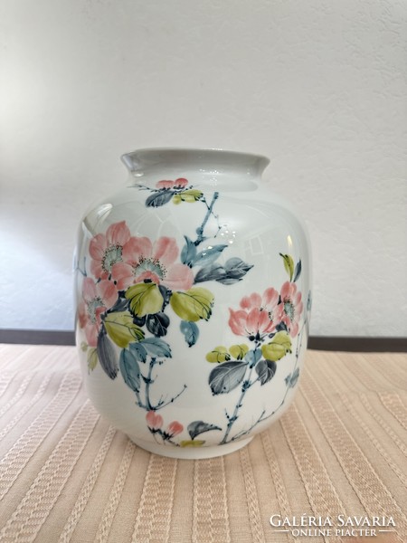 Very rare!!! Large Chinese hand-painted patterned vase by Herend.