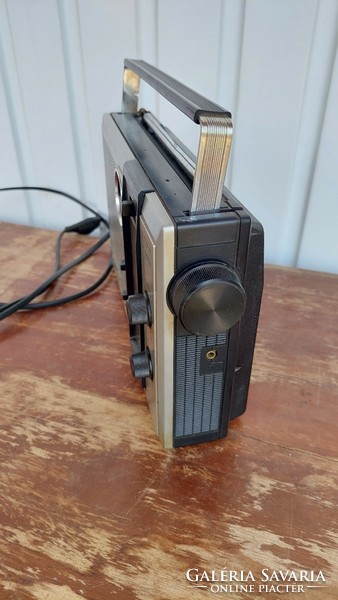 Sanyo rp 8260 um radio