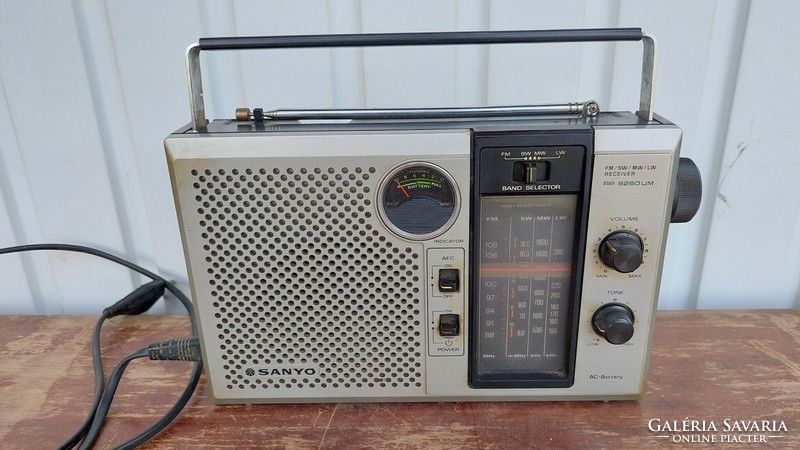 Sanyo rp 8260 um radio