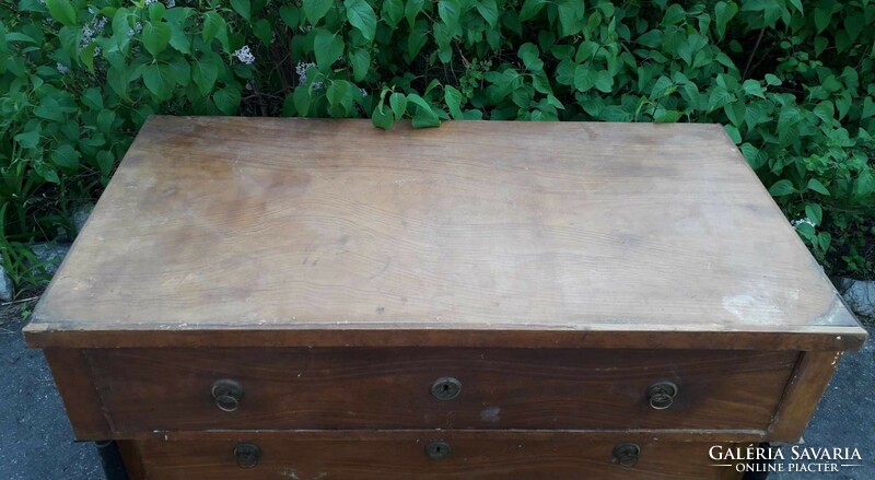 Biedermeier chest of drawers.