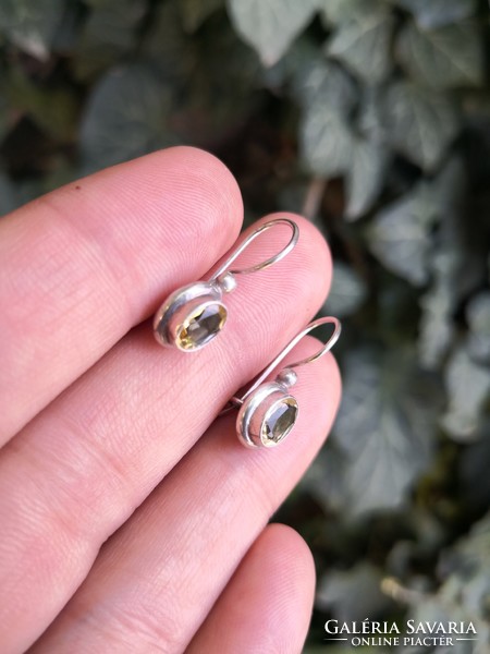 Silver earrings with citrine stones