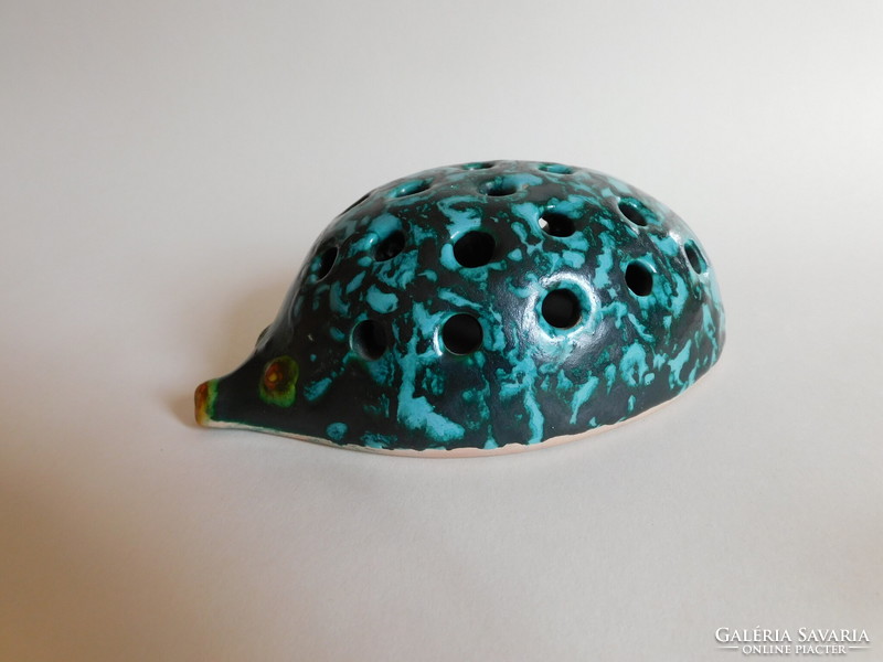 Retro pond head ceramic stylized hedgehog flower arrangement/pencil holder
