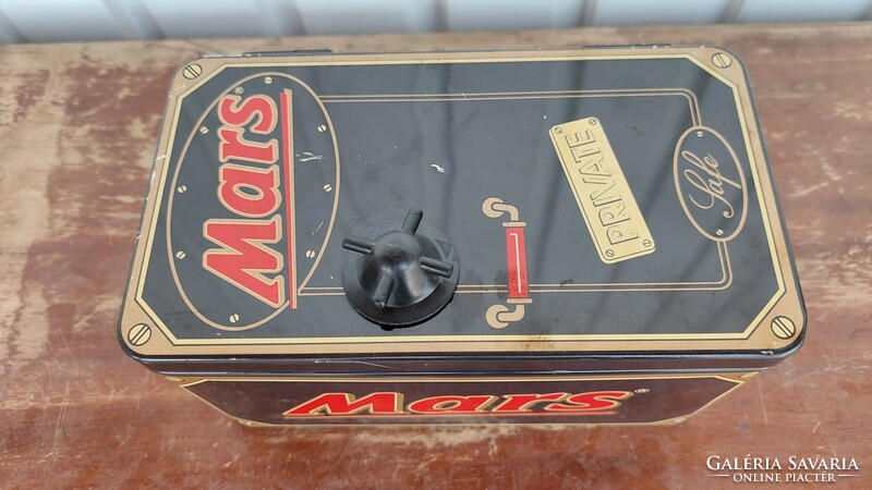 Old Mars chocolate metal box from 1999