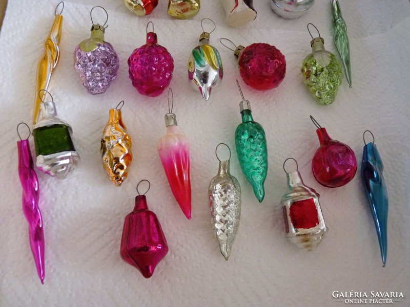 Old glass Christmas tree decorations! - Mini decorations!