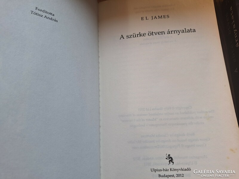 E. L. James: A szürke ötven árnyalata trilógia, 3 kötet együtt. 3500.-Ft