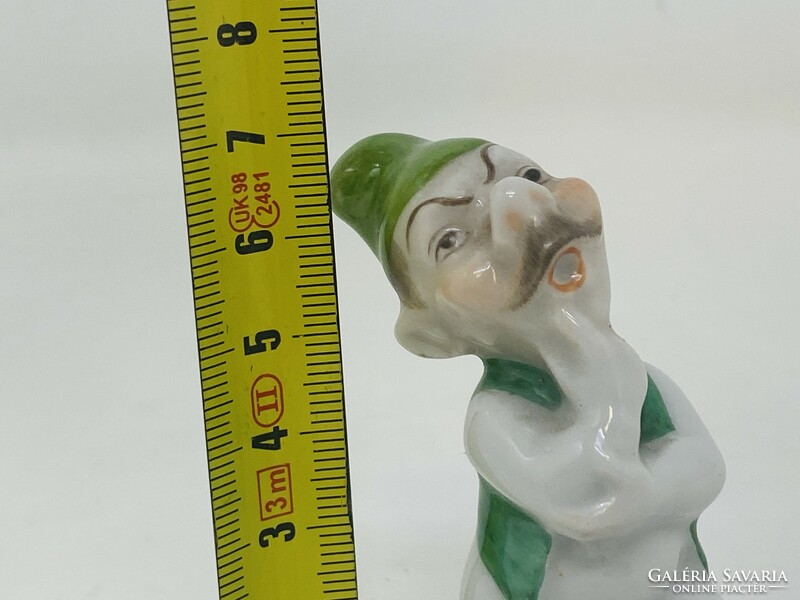 Herend porcelain Tudor dwarf, Snow White's dwarf with a green cap (7cm) rz