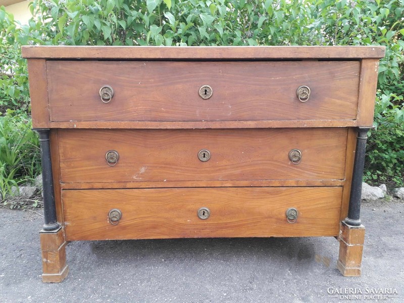 Biedermeier chest of drawers.