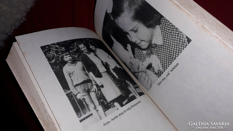1984.Zalatnay Sarolta : Cicciolina a "szexciklon" életrajzi könyv a képek szerint REFORM LAP
