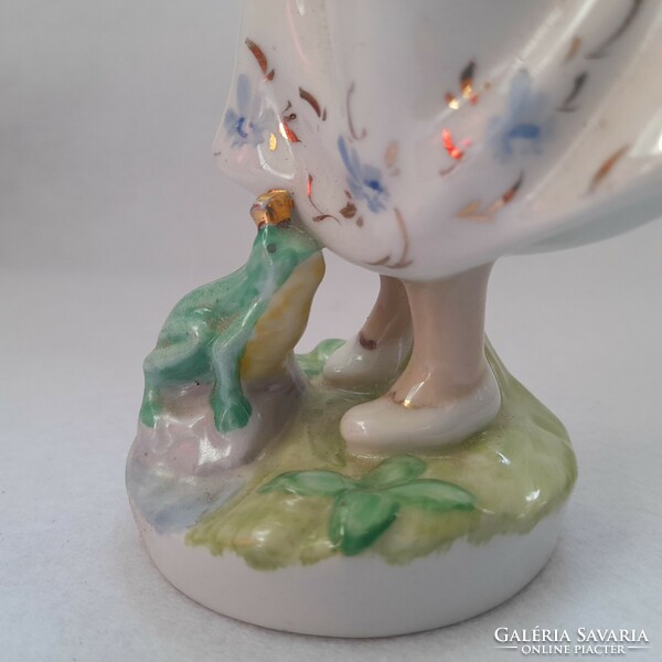 Elly strobach konigova - porcelain princess with a frog