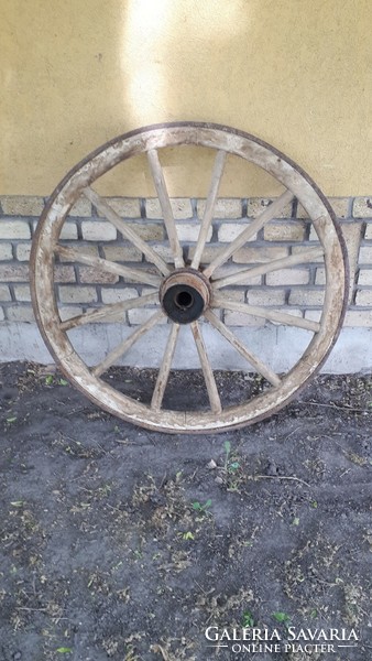 Chariot wheel