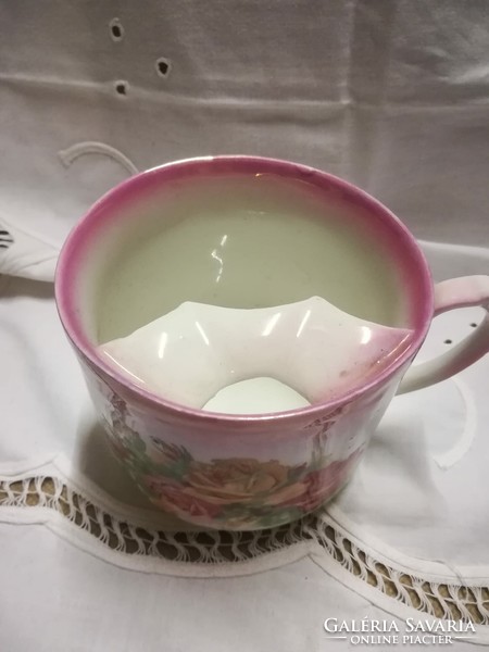 Porcelain cup with mustache protector, with rose decoration