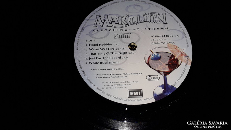 Régi bakelit nagylemez LP :MARILLION -Clutching at Straws rockzene jó állapotban képek szerint