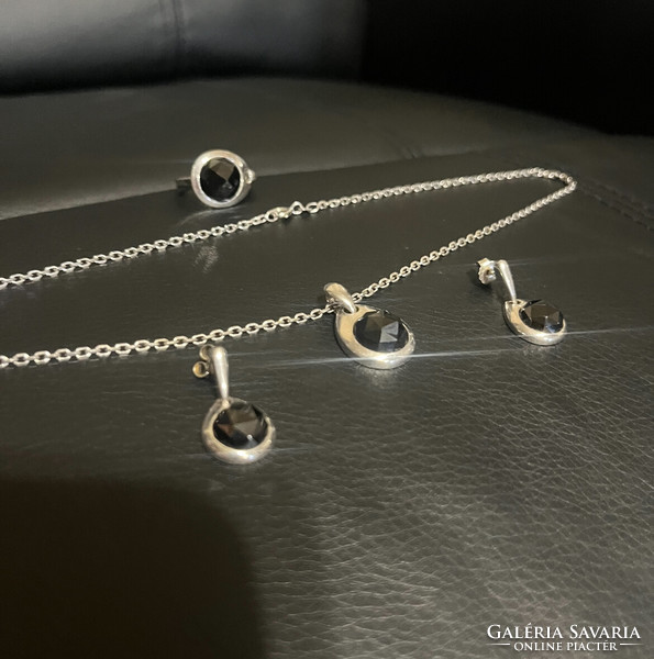 Moni's jewerly, luxury collection set, consisting of a necklace, pendant, ring, two earrings