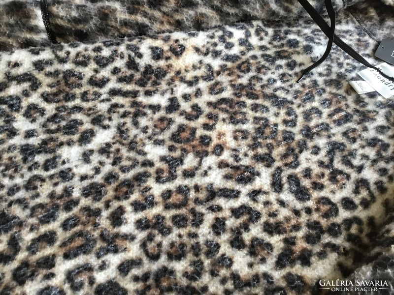 Leopárdmintás fleece (M) új, az USA -ból