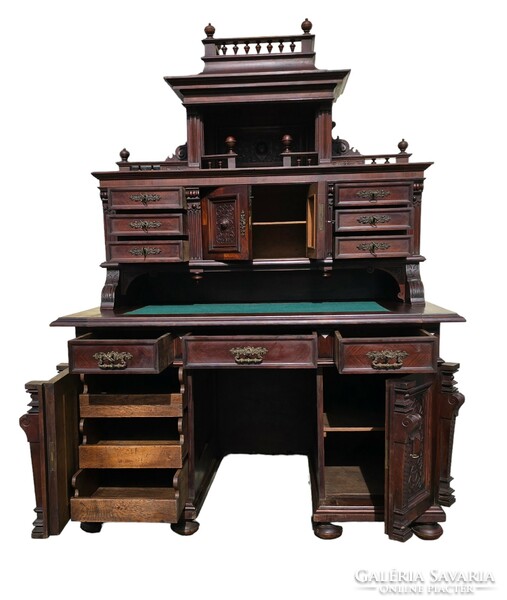 A802 Antik,frissen felújított,dúsan faragott  ónémet stílusú felépítményes íróasztal
