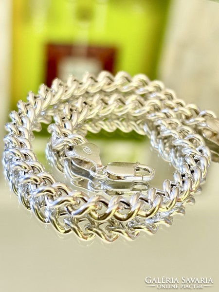 Sleek silver bracelet