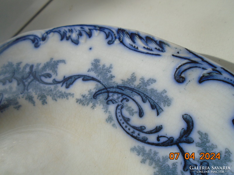Hüttl Tivadar Császári és Királyi udvari szállító angol Cauldon kobalt festett dombor mintás tányér