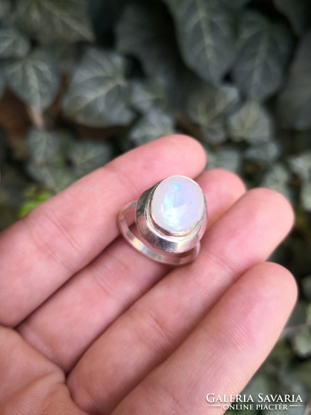 Szépséges, valódi holdkő ezüst gyűrű