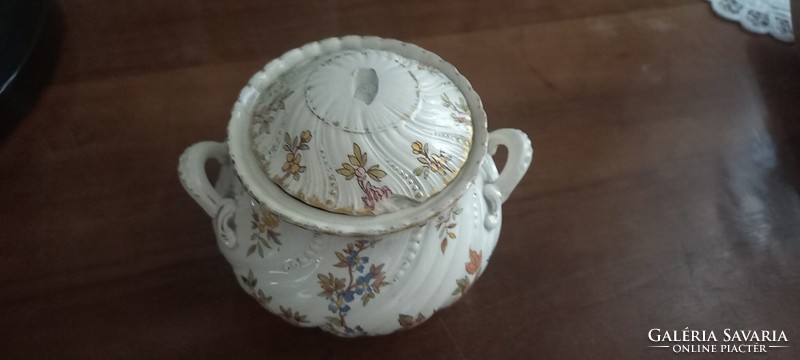 Sarreguemines. Louis sugar bowl is damaged