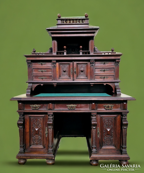 A802 Antik,frissen felújított,dúsan faragott  ónémet stílusú felépítményes íróasztal