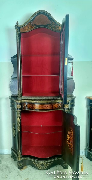 A808 beautiful boulle-style display case