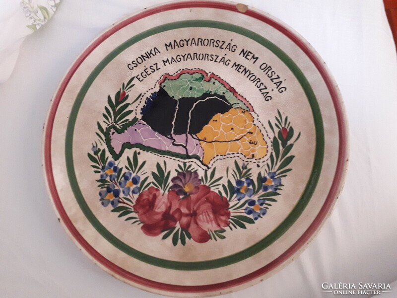 Hollóhazi decorative plate