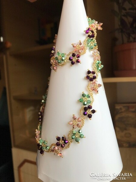 Elegant jewelry set made of polished Austrian crystal pearls