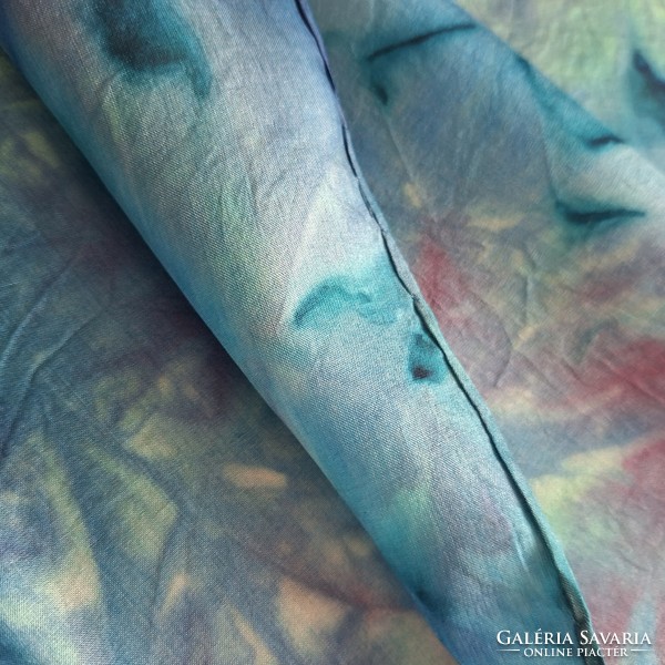 Eredeti selyem kendő, kék-zöld árnyat,  batikolt, nagy