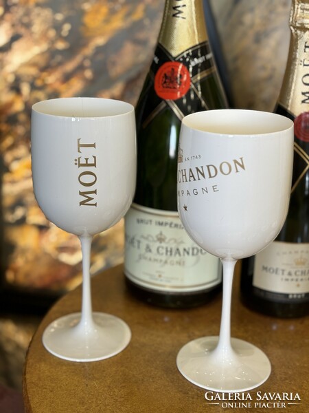 Moët & Chandon ice imperial champagne glass set is the ibiza beach party set