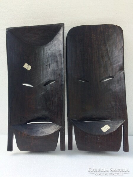 African mask wall decoration