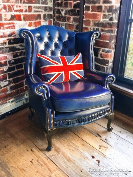 A807 original English chesterfield queen anne winged leather armchair