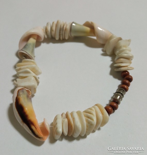 Large shell bracelet