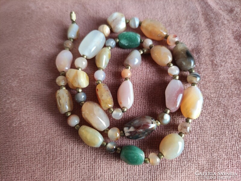 Perfect condition mixed polished mineral stone retro necklace