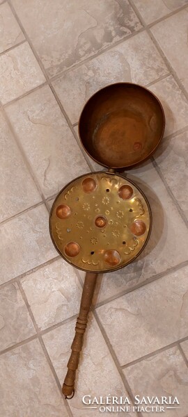 Beautiful antique copper bed warmer