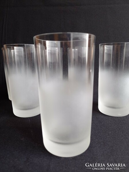 6 glass glasses for water and soft drinks