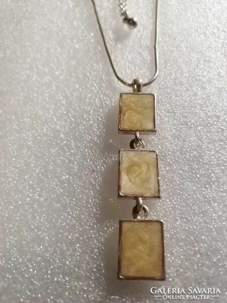 Silver-plated necklace with pendant