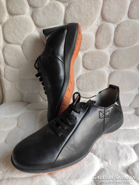 Patrizia black sporty women's leather low-top shoes size 37. Brand new.