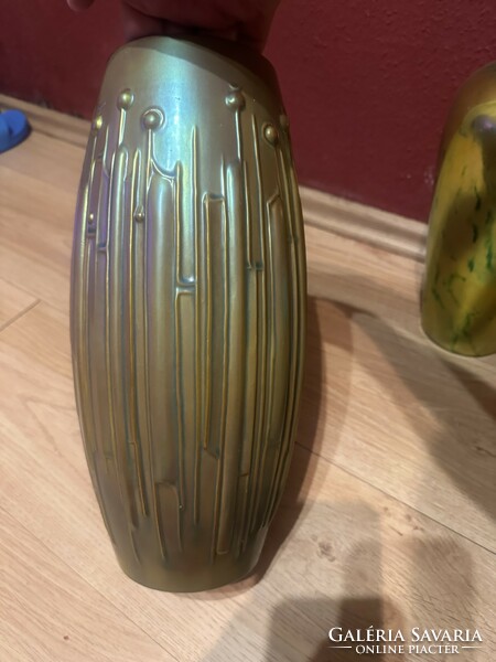 A large old original vase from Zsolna with a special pattern is for sale! Price: 90,000.-