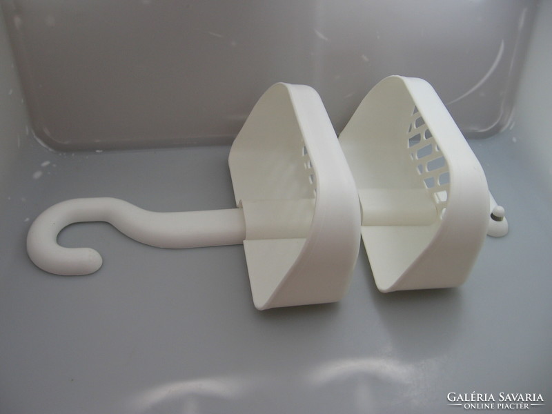 Fürdőszoba akasztós fehér műanyag polc