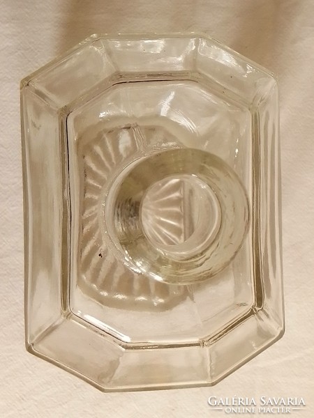 Antik? régi nyolcszögletes likőrös öntött üveg  A képek szerinti, hibátlan állapotban. méret 12,5x9