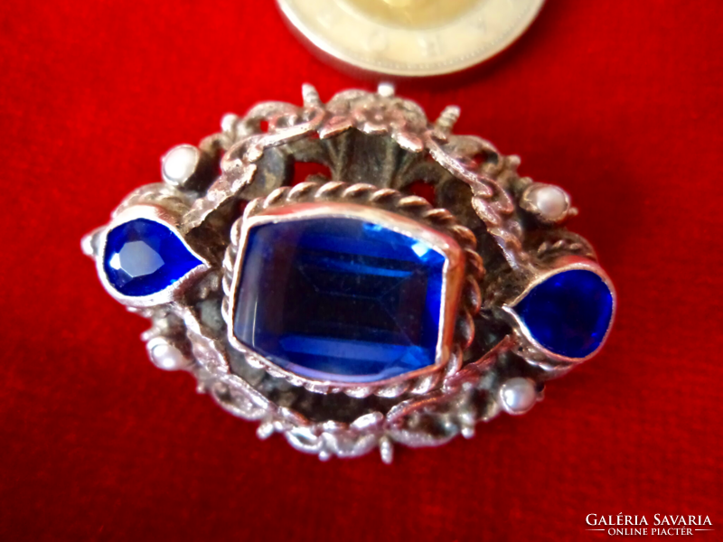 Antik ezüst bross - kék kővel és apró gyöngyökkel - csodaszép mintás-jelzett Hibátlan!