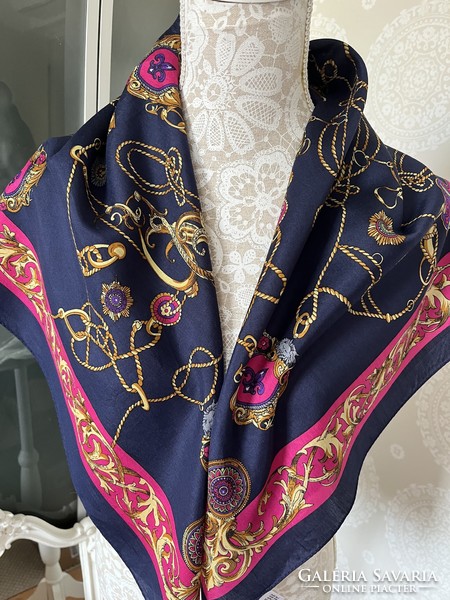 Elegant blue silk scarf with a classic gold chain pattern, 100% silk