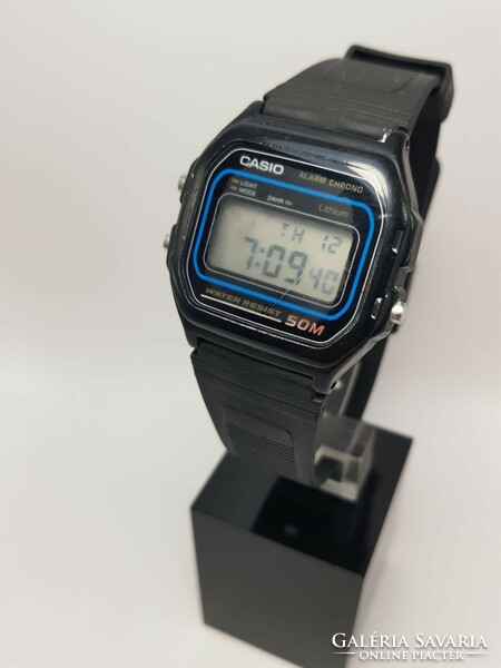 Retro quartz casio digital wristwatch