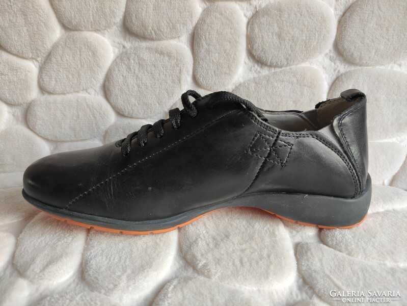 Patrizia black sporty women's leather low-top shoes size 37. Brand new.