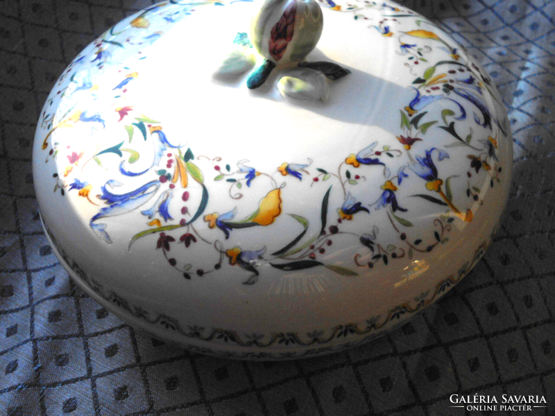 French porcelain earthenware box - hand painted