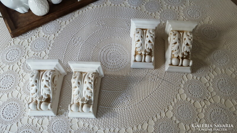 2 Pairs of antique wall brackets with acanthus leaves, shelf holders, statue holders