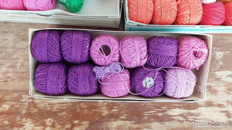 5 Boxes of old thread embroidery floss