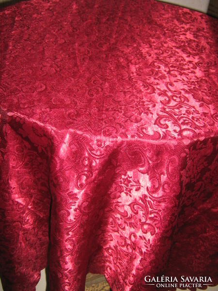 Beautiful burgundy vintage baroque rosy filigree silk tablecloth