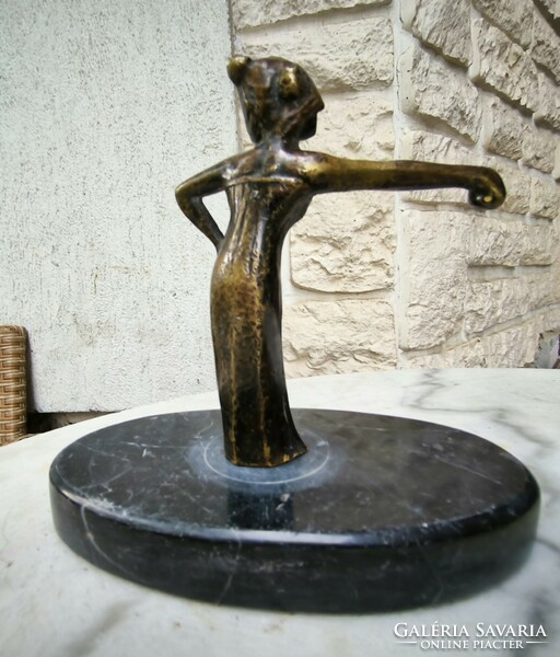 Szecessziós hölgy szobor bronz màrvàny zsebóra tartó